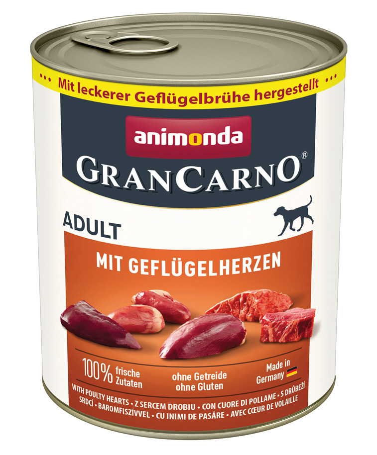 Adult mit Geflügelherzen