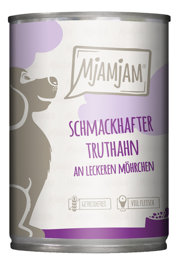 schmackhafter Truthahn an leckeren Möhrchen